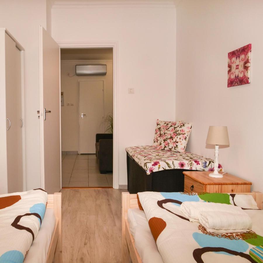 Cseresznyes Apartman Berekfurdo Exterior photo