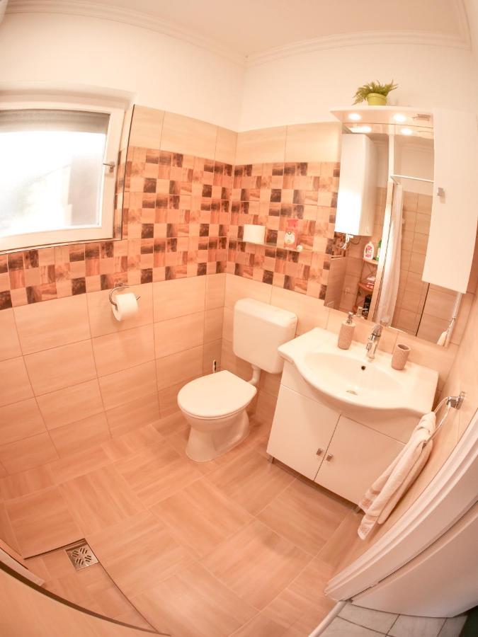 Cseresznyes Apartman Berekfurdo Exterior photo